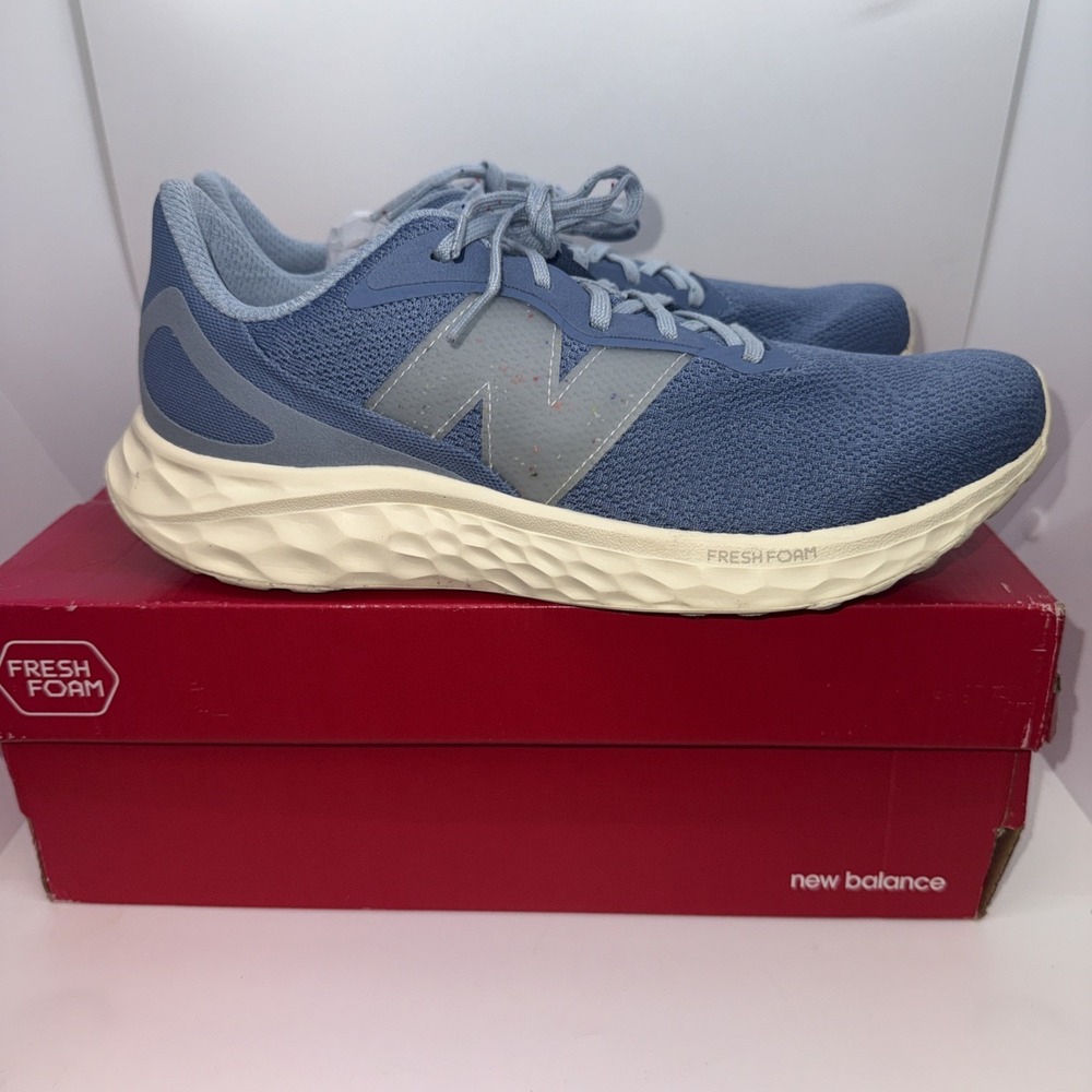 New Balance Fresh Foam Arishi V4 Womens Size 10.5 Shoes Blue Beige